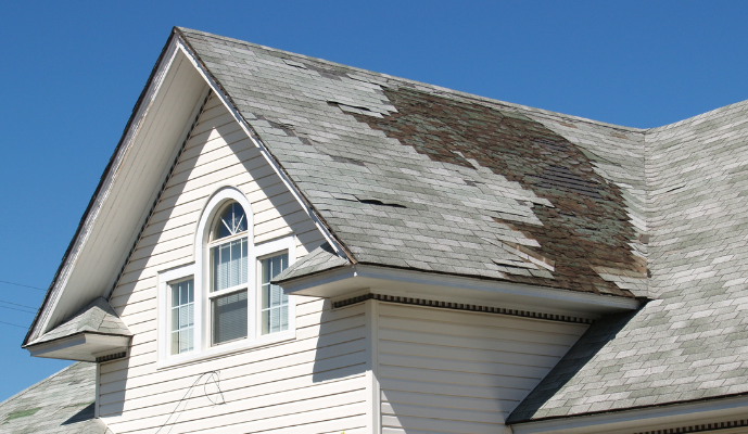 What Does Roof Damage Look Like: Key Indicators and Repair Solutions